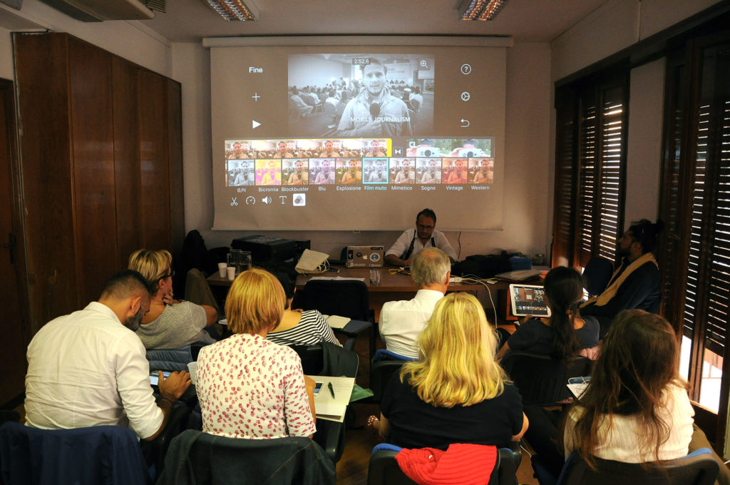 Mobile Journalism, il corso organizzato da Stampa Romana e tenuto da Nico Piro ed Enrico Farro